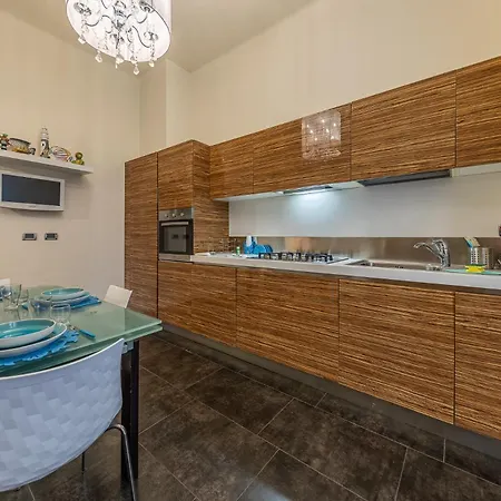 House A Due Passi Dal Mare *