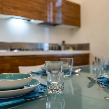 House A Due Passi Dal Mare 公寓 *